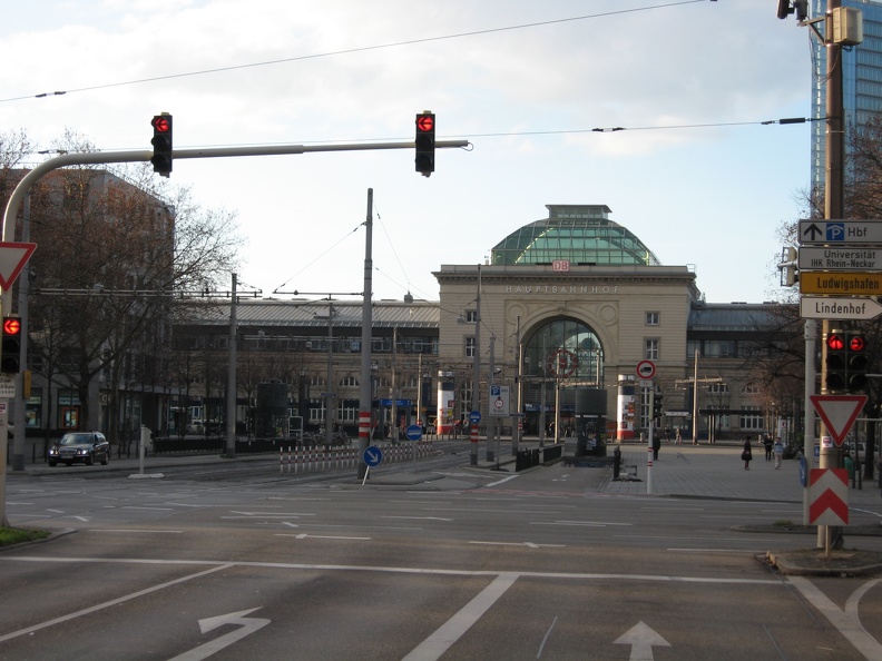 Mannheim Train Station.JPG